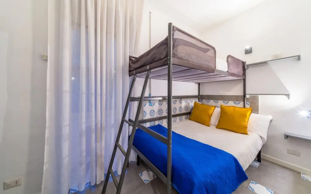 Cozy Apartment ai Quartieri Spagnoli by Wonderful Italy