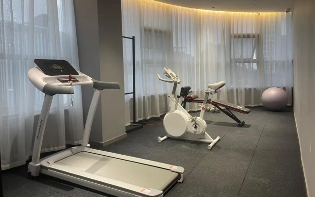 Homeinn Plus Hotel (Changzhou Dinosaur Park Wanda Plaza)