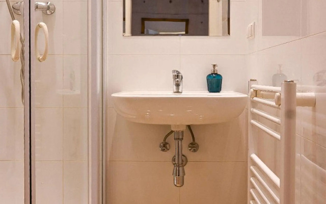 Bright Apartment Mariahilf