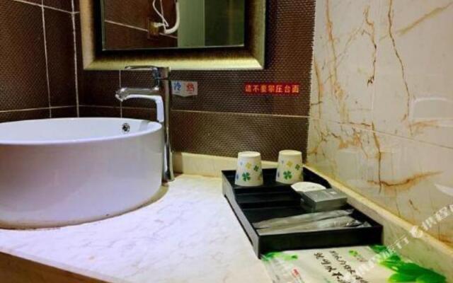 Youcheng Hotel (Hezhou Fu'anju Branch)