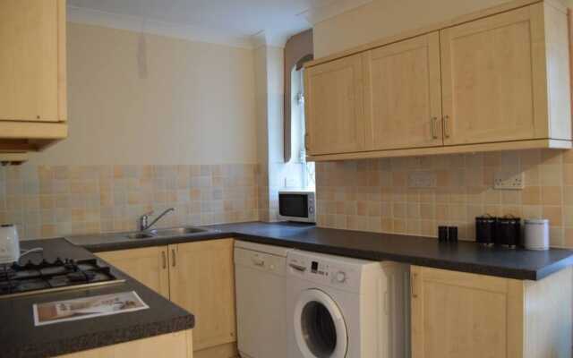 3 Bedroom Bayswater Flat