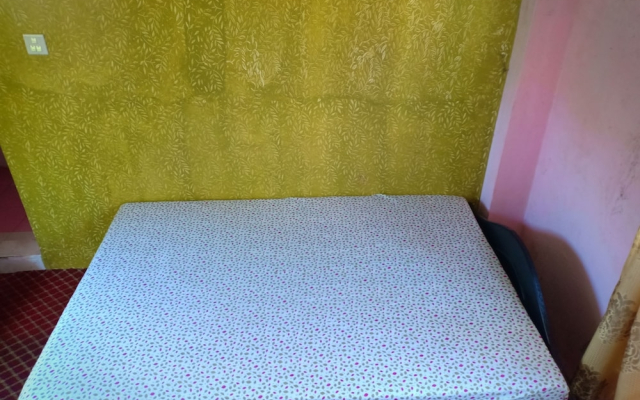 Begnas Lake front guest house