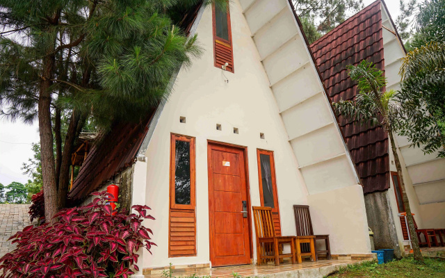 New Dgyp Ciater Resort — hotel in Ciater
