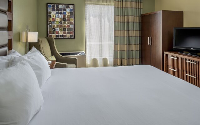 DoubleTree by Hilton Collinsville - St. Louis