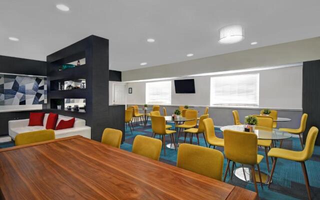 Studio 6 Houston, TX - Westchase