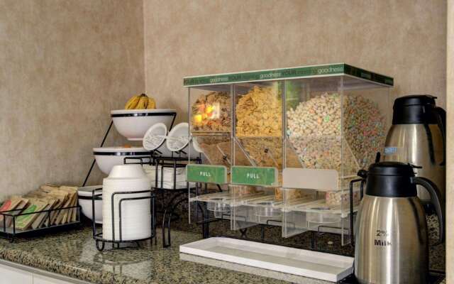 Comfort Inn & Suites