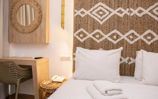 Yianna Caravel Suites