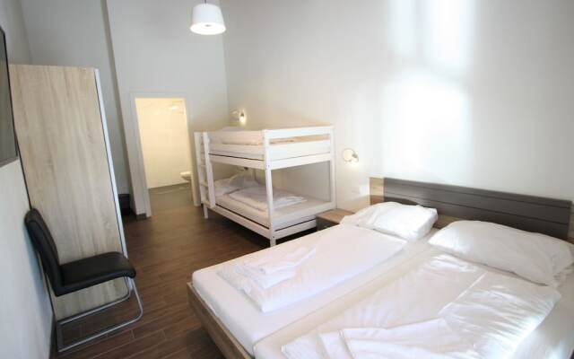 Modern Apartment In Salzburg With Balcony