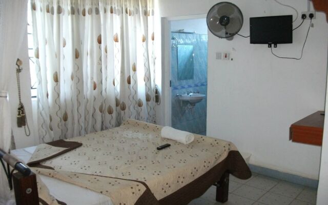 Alcazar  Hotel