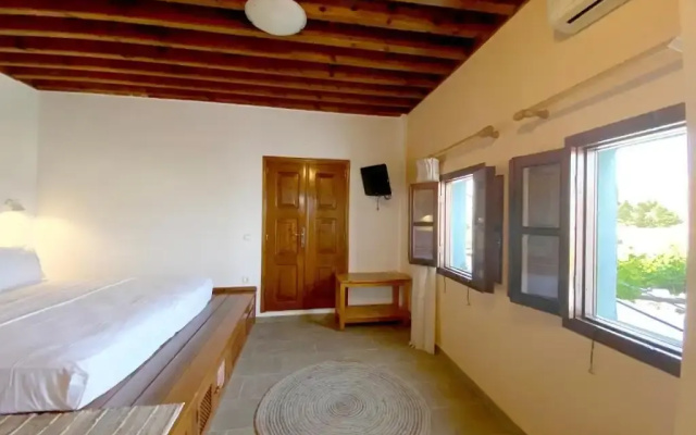 Arte Lindos Suites