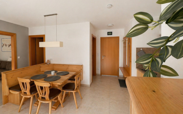Apartment With Terrace in Hollersbach