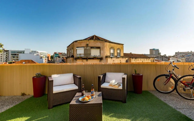 Music Relaxing Apt with bikes, terrace & parking