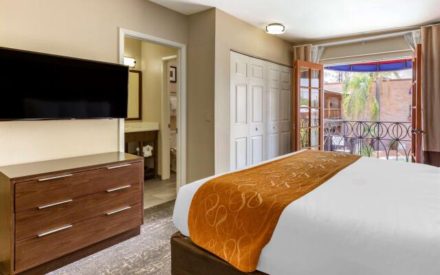 Comfort Suites at Sabino Canyon