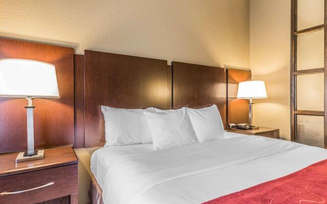 Comfort Suites Commerce