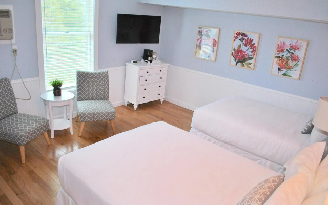 Island House Hotel