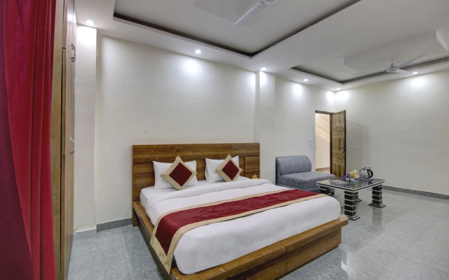 Hotel Premier Noida 135