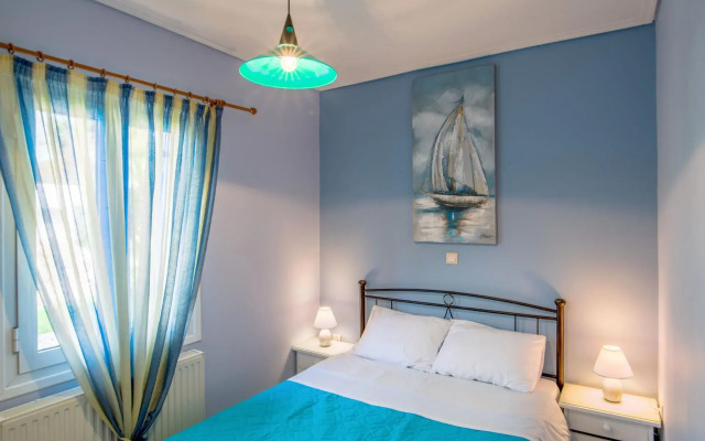 Τhree Storey Villa with Infinity Pool