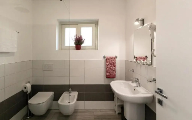 La Collinetta Apartments