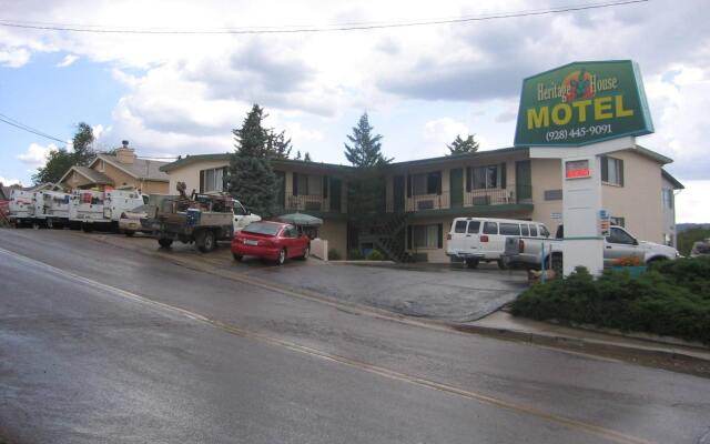 Heritage House Motel