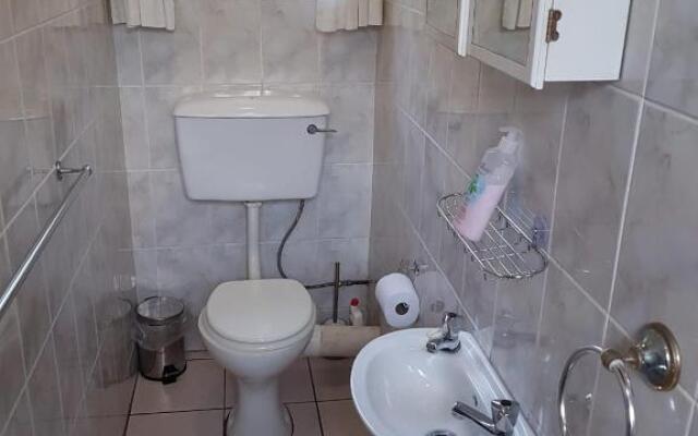 39 on Glenanil St