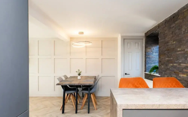 5 Bedroom Apartment - Galashiels