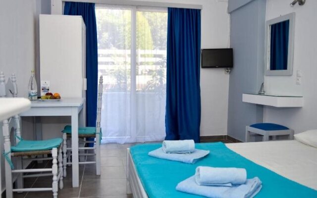 Antomar Apartments and Studios