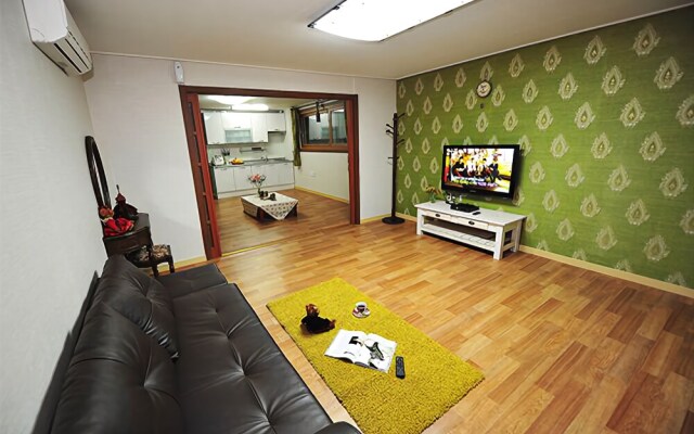 Yeongdeok Green Garden Pension