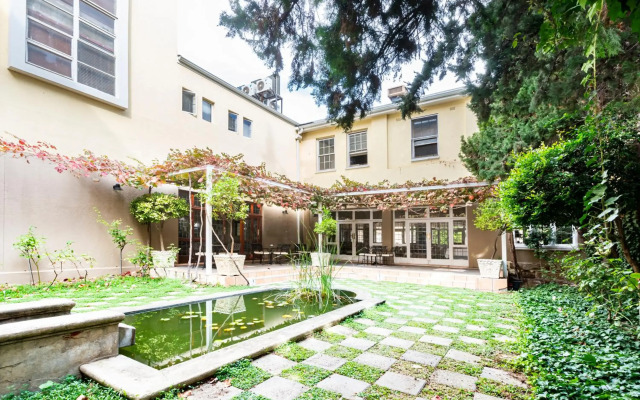 Queen’s Hotel by BON Hotels