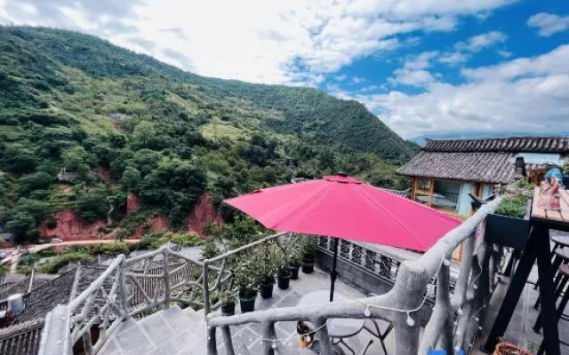 Nuodeng Banshan Courtyard Chinese Inn – Outside – Dali