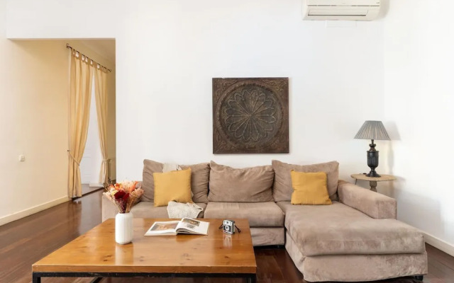 Apartamento de Tres Habitaciones con Terraza 11B