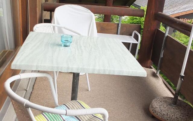 Bijou Lenk - One Bedroom