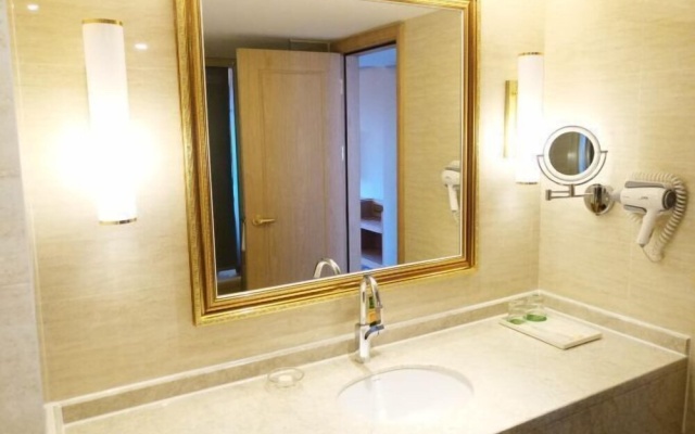 Vienna International Hotel (Yangxifuda) – Bathroom – Yangjiang