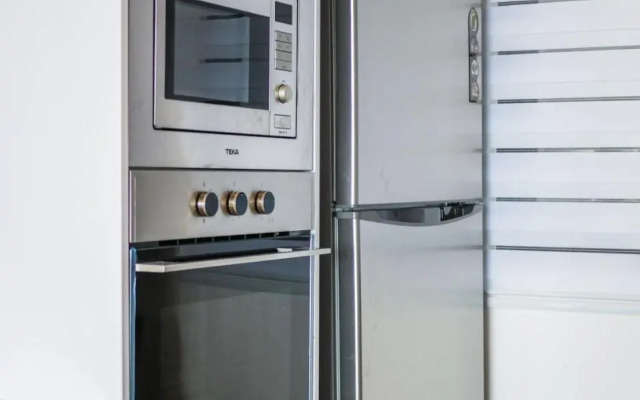 BEACON LeNa #Seaview#RoofTopPool#6pax#Georgetown