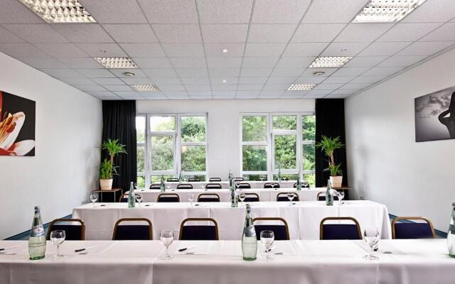 Отель Good Morning + Bad Oldesloe