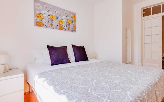 3 Bedroom Apartment in Baixa With River View