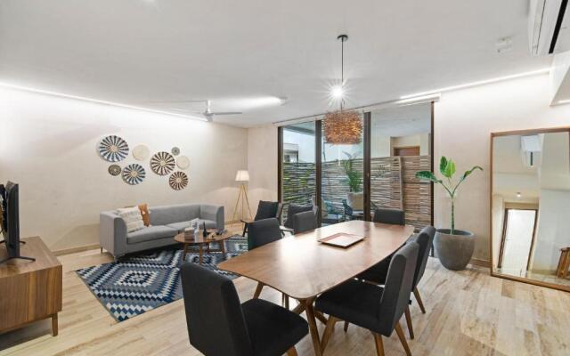 103 Cozy apartment with private terrace 2 br 2 ba