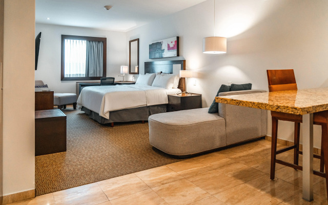 Holiday Inn Guadalajara Patria Universidad by IHG