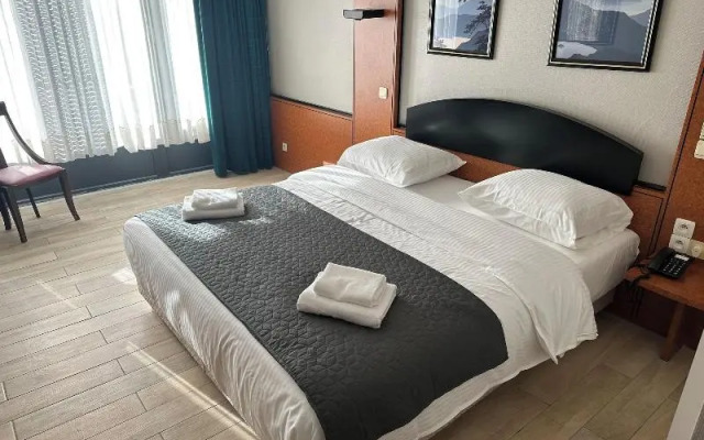 Hotel Galaxy