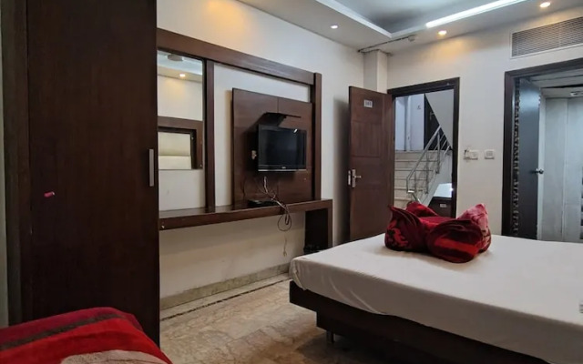 Spot On 43878 Sudarshan