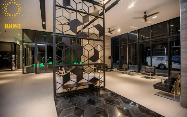 Expressionz Suites By iHost Global