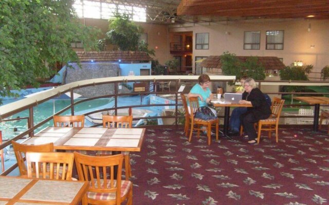 Townhouse Hotel Grand Forks