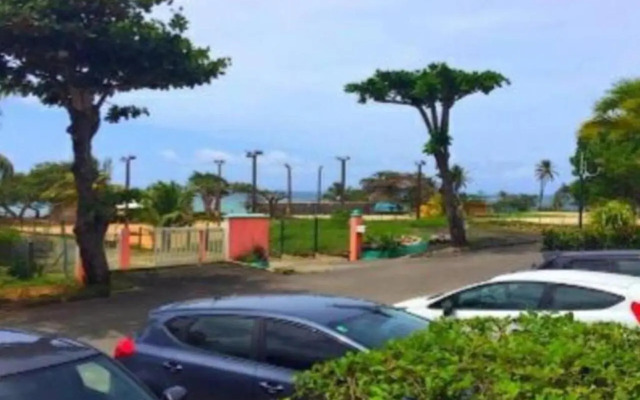 Super Studio en résidence face à la plage