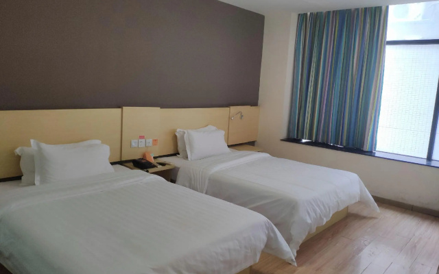 7 Days Inn Guangzhou South Railway Station Huijiang Subway Station – Guest Rooms – Guangzhou