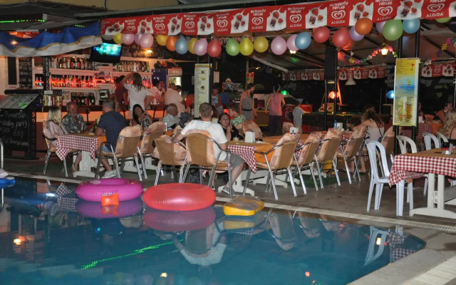Club Sunset Apart