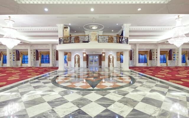 Garden Palace Hotel Surabaya