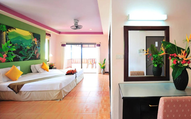 Koh Ngai Cliff Beach Resort
