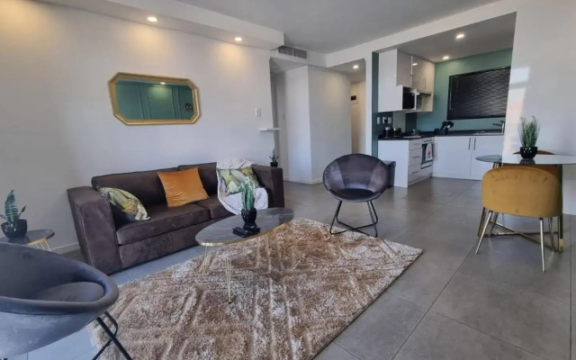 Accommodation Front - Prestigious 2 Sleeper Apartment with Harbour Views