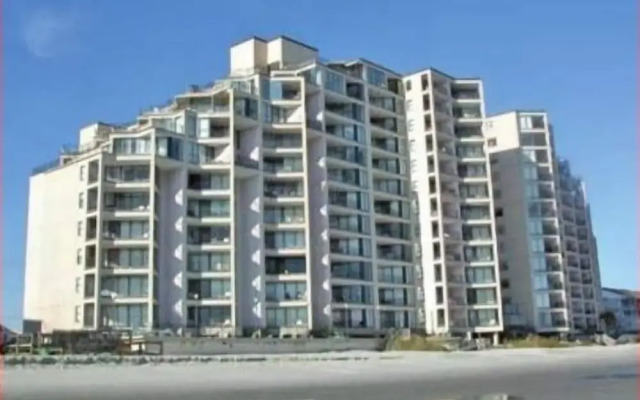 510 Surfmaster 2 Bedroom Condo by Redawning