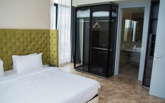 Expressionz Professional Suites by Rsq