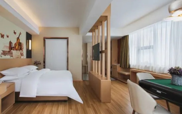 Vienna Hotel (Taixing Gulou Xintiandi Sports Center)